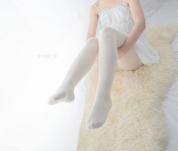 [轻兰映画] Grand.001 清纯白吊带裙插图4