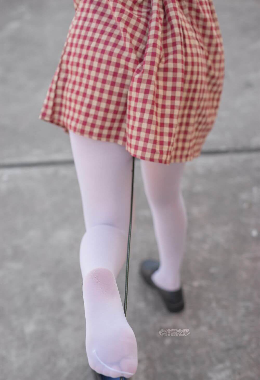 [轻兰映画] SPL.009 白丝格子连衣裙插图1