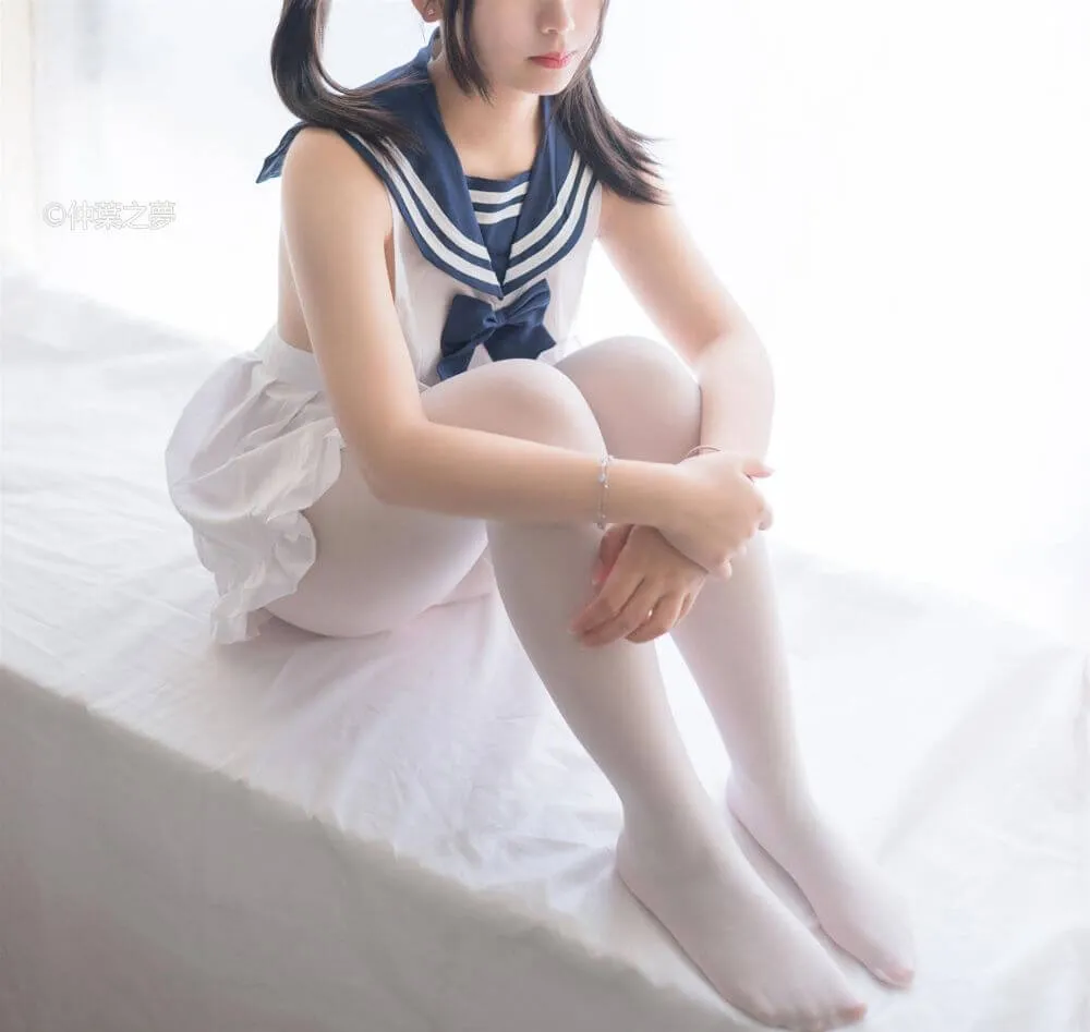[轻兰映画] Grand.002 美代Miyo 情趣水手服插图
