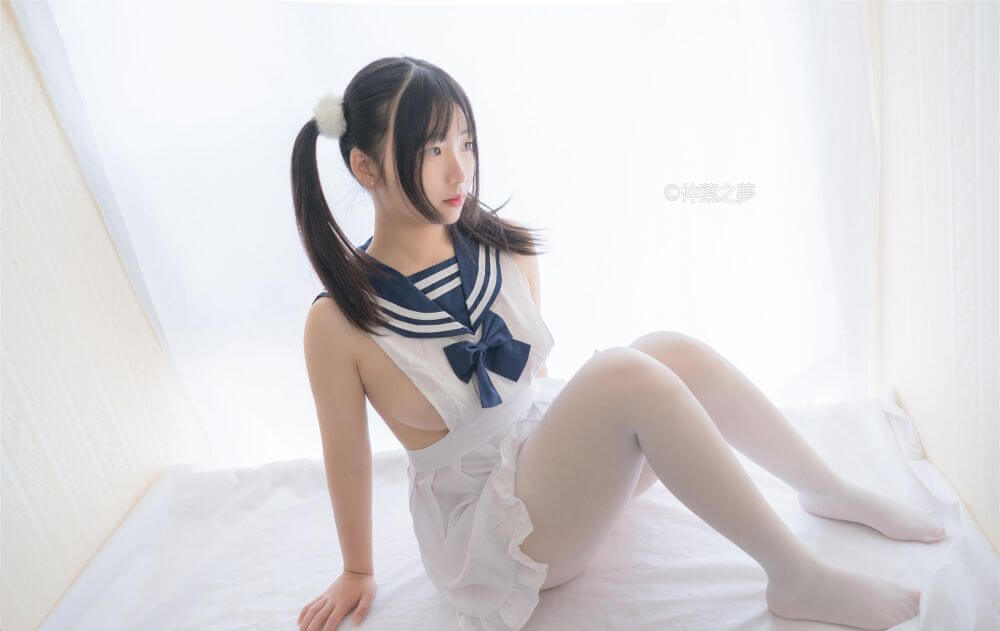 [轻兰映画] Grand.002 美代Miyo 情趣水手服插图4