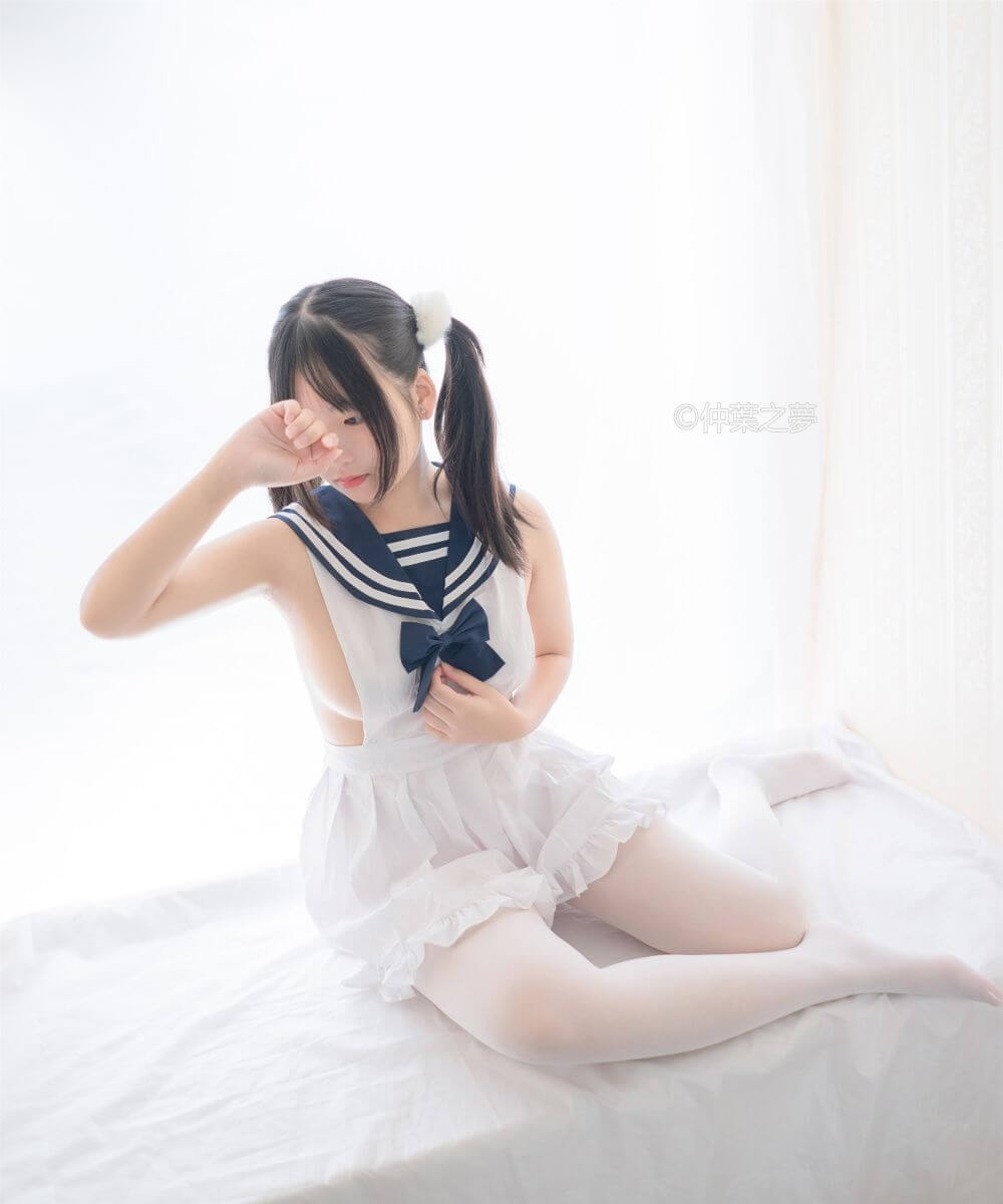 [轻兰映画] Grand.002 美代Miyo 情趣水手服插图2