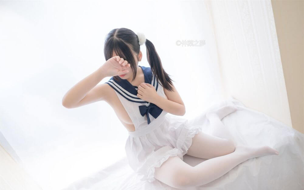 [轻兰映画] Grand.002 美代Miyo 情趣水手服插图1