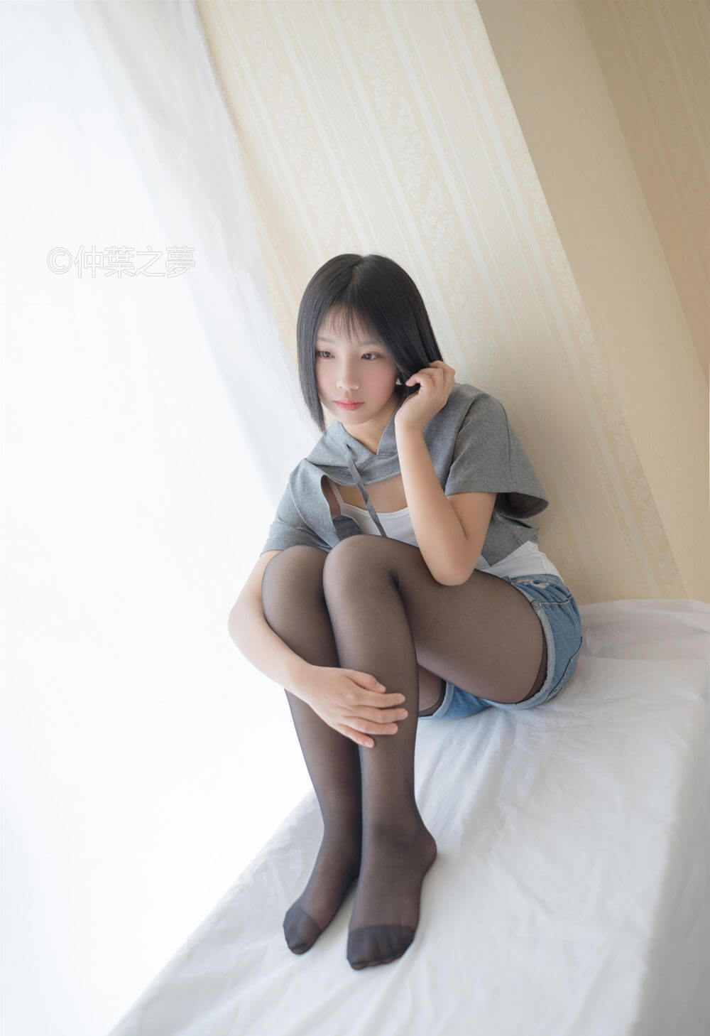 [轻兰映画] Grand.003 鹿野奈绪 包臀黑丝插图3