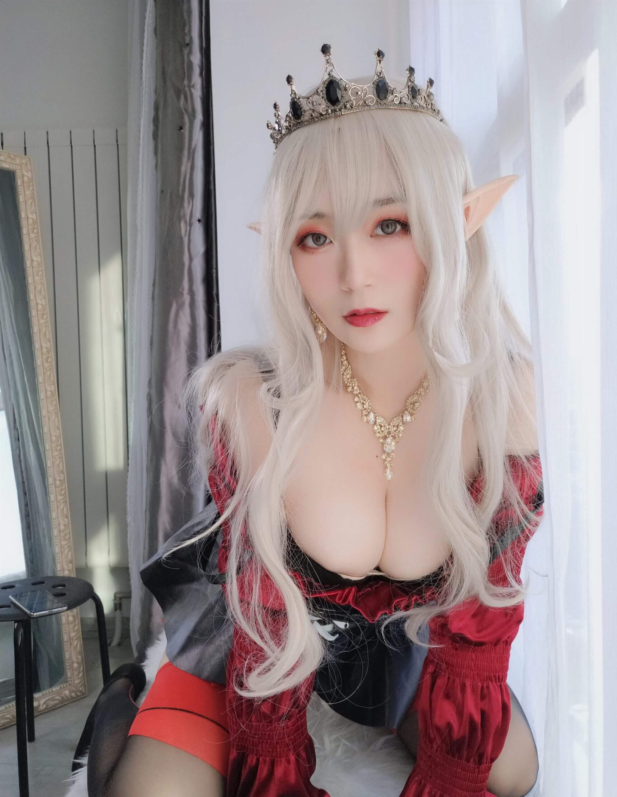 白银81 – 皇家吸血鬼插图1