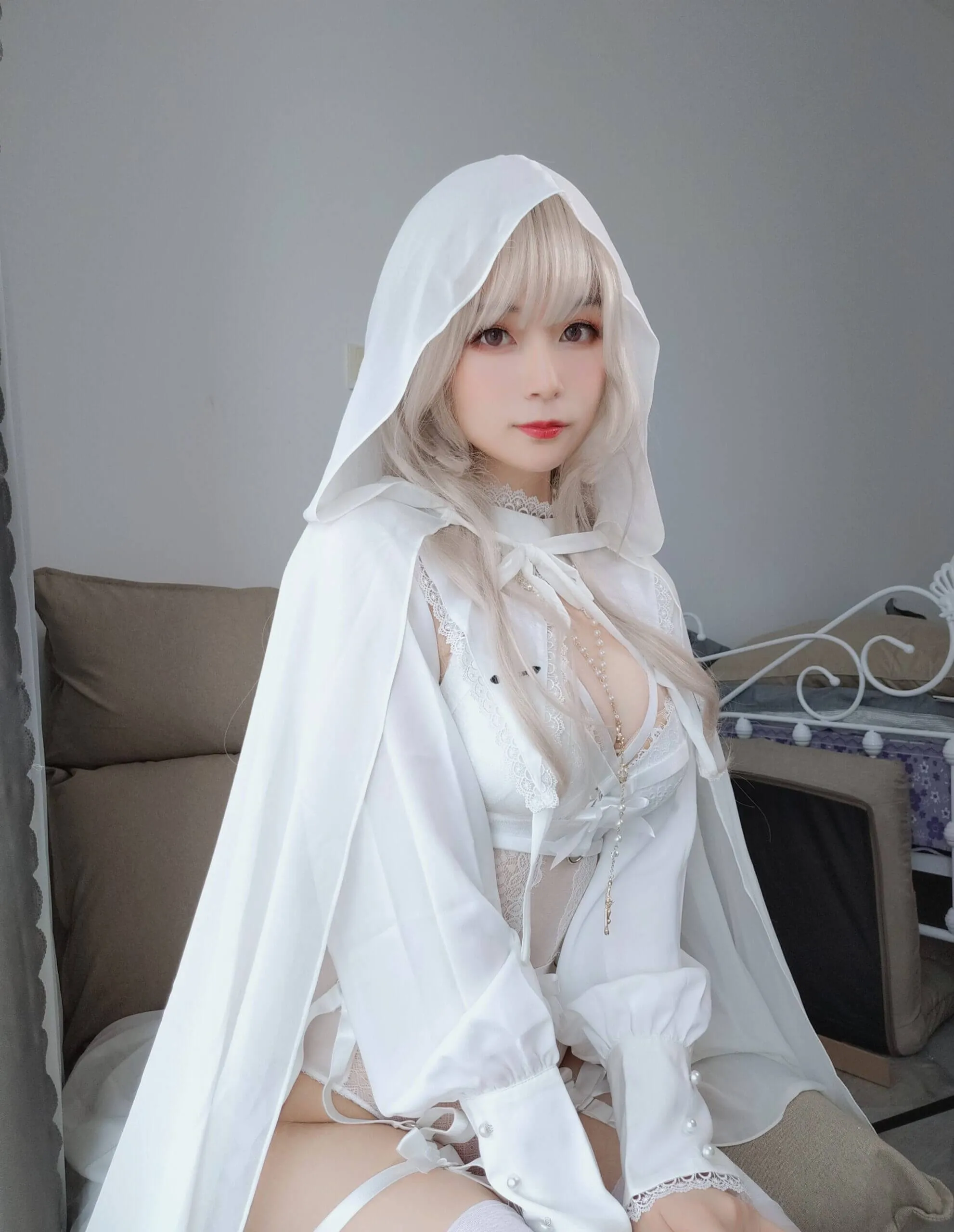 白银81 – 纯白圣女-爱新番