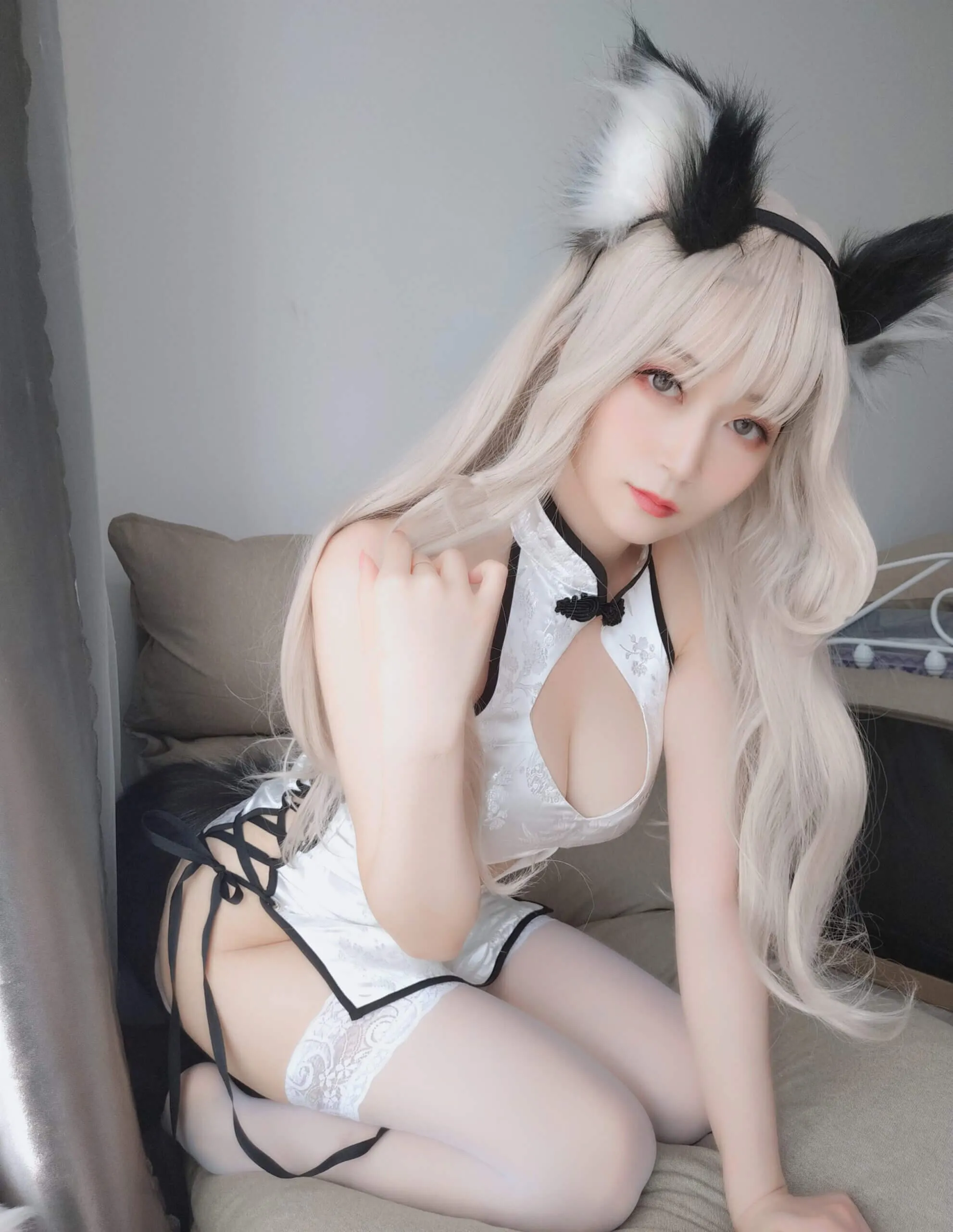 白银81 – 小白狼-爱新番