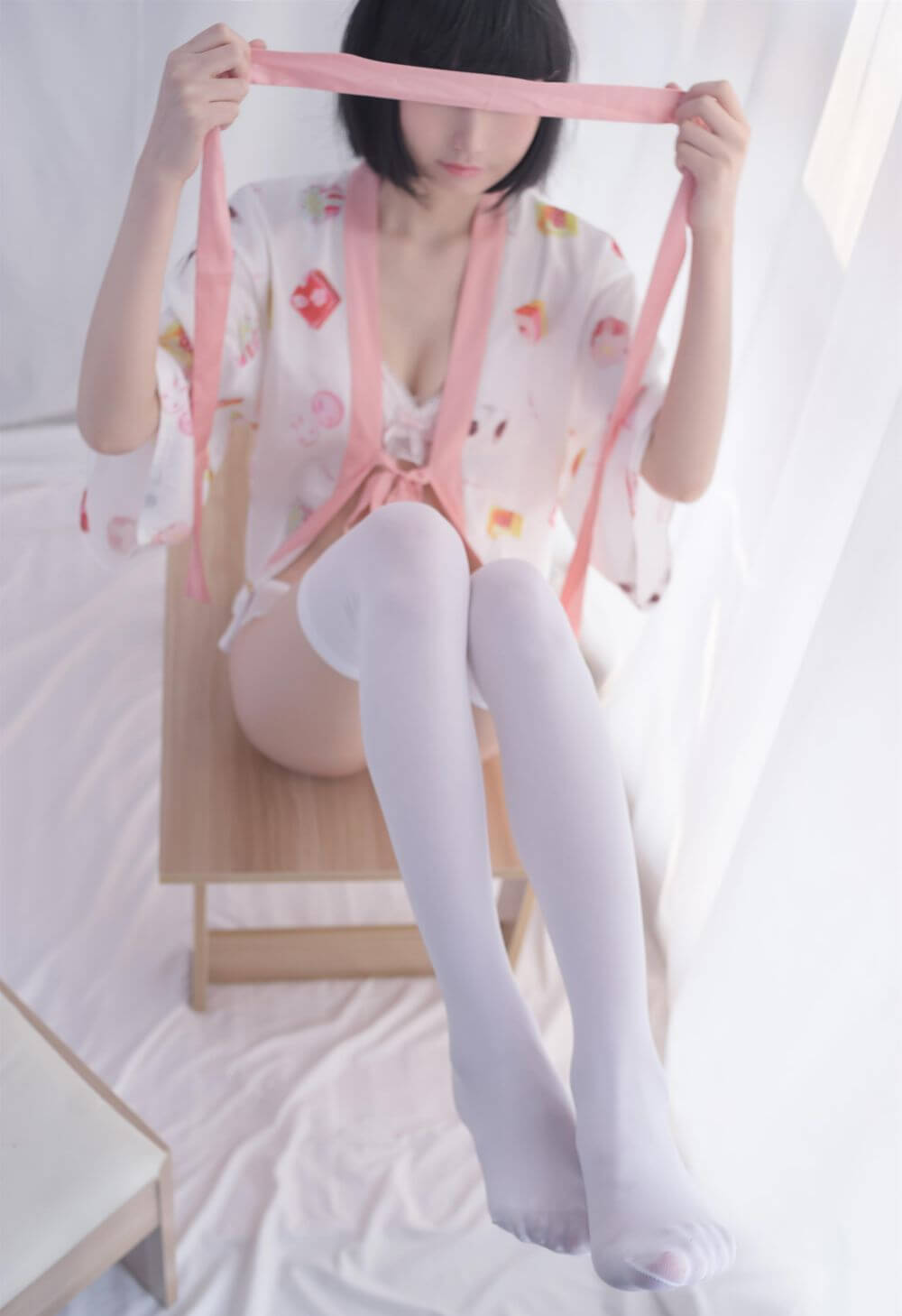 [轻兰映画] SPL.004 妹妹头少女的白丝插图