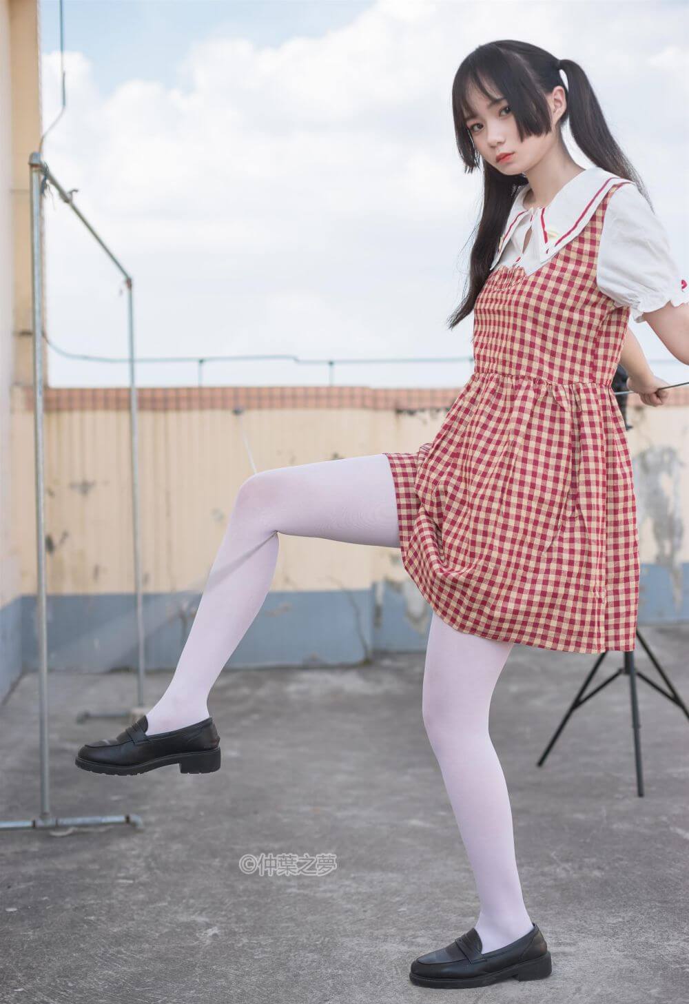 [轻兰映画] SPL.009 白丝格子连衣裙插图3