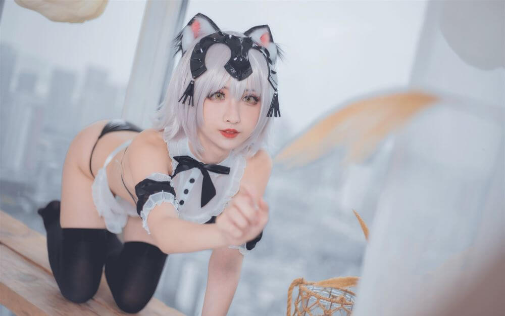 rioko凉凉子 – 月球女友插图2