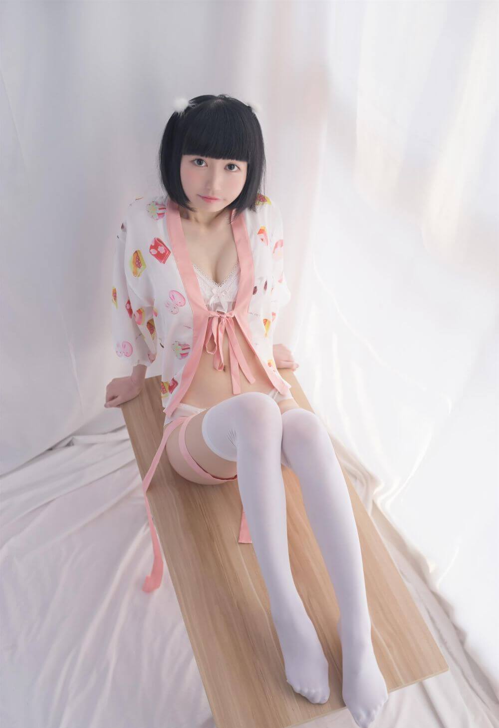 [轻兰映画] SPL.004 妹妹头少女的白丝插图5