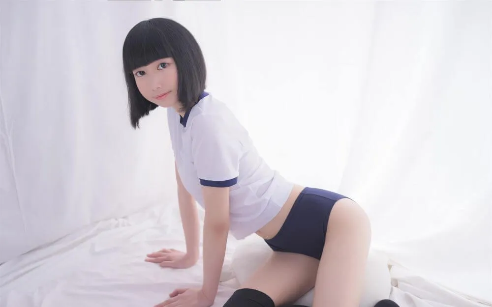 [轻兰映画] SPL.003 妹妹头少女的体操服插图2