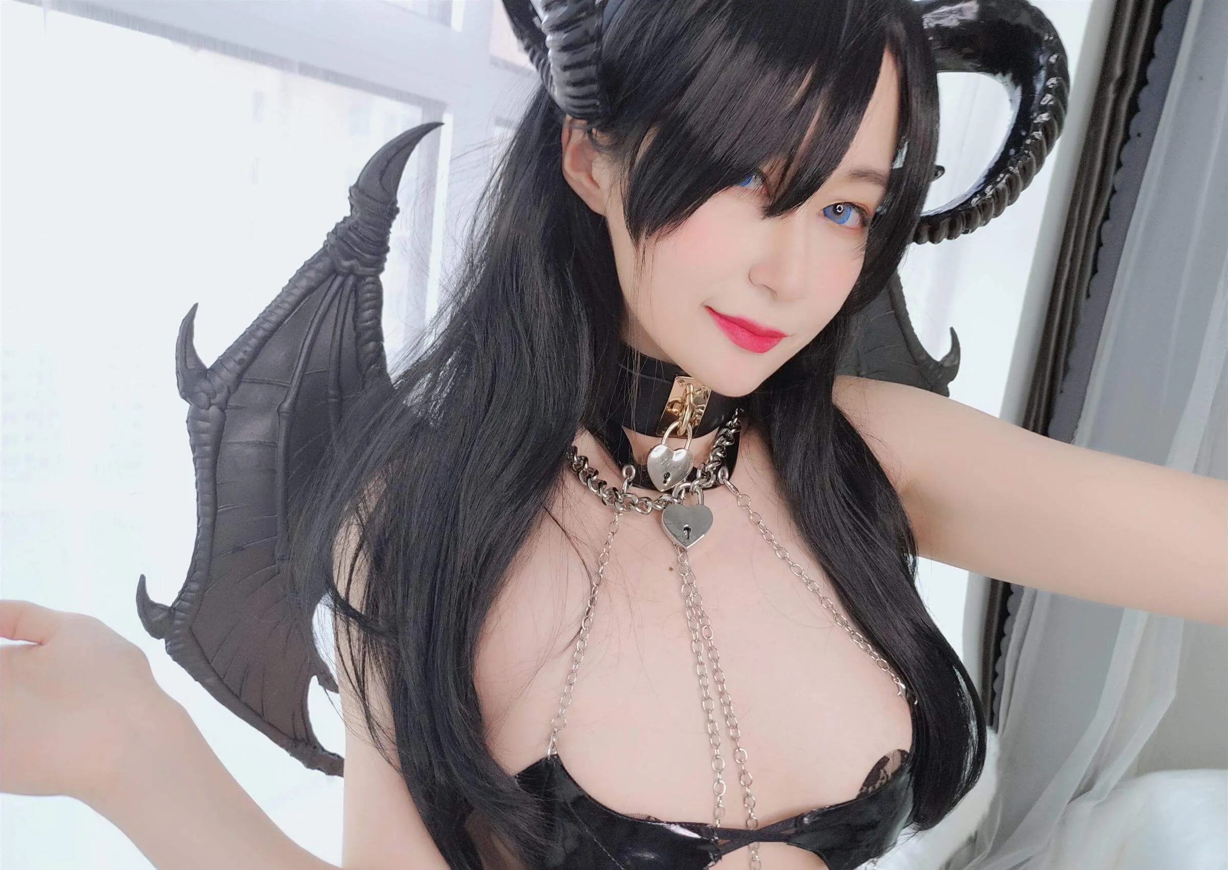 白银81 – 朵拉轰龙少女插图3