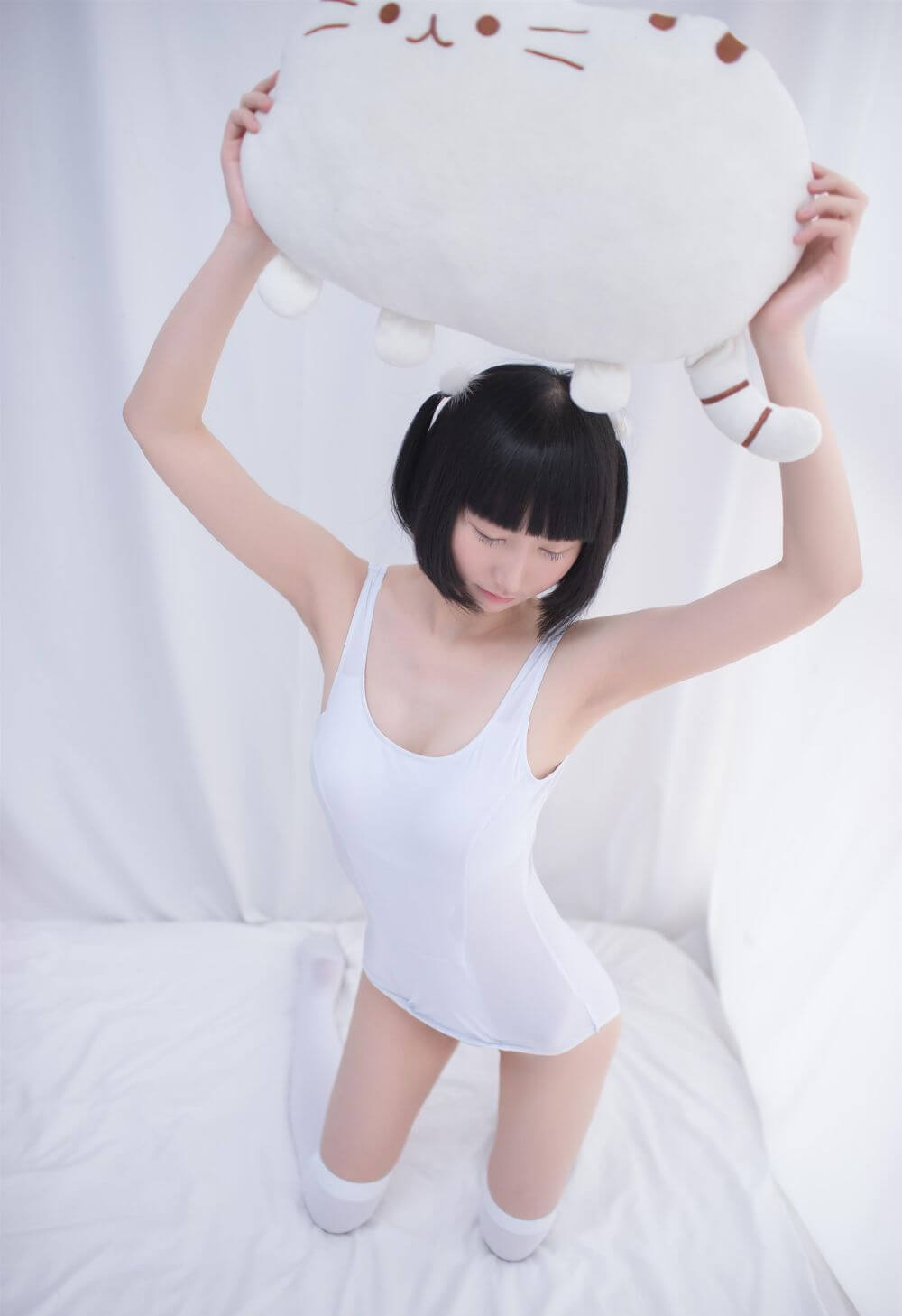 [轻兰映画] SPL.001 白色纯情丝袜秀插图