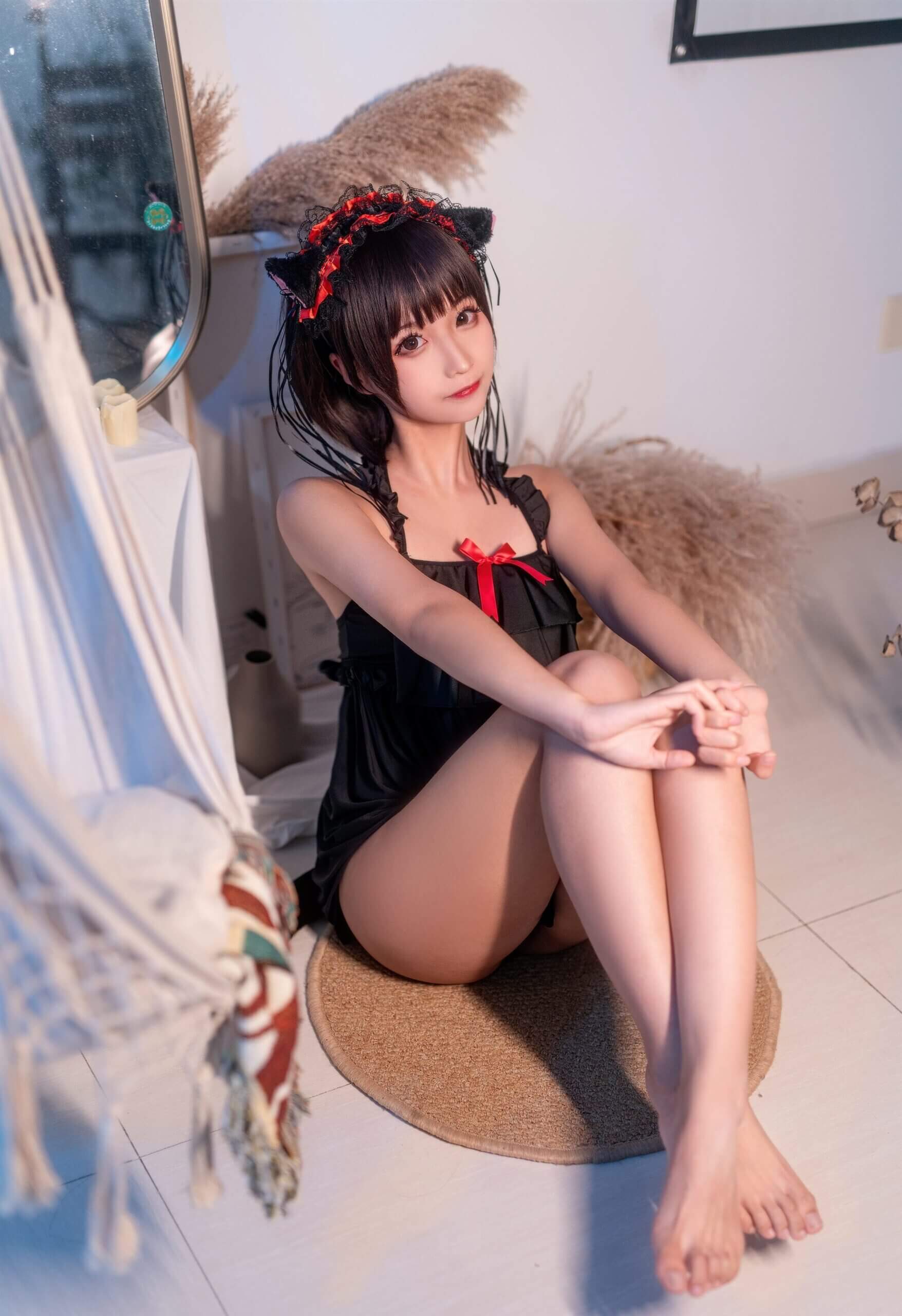 蠢沫沫 – 黑睡裙插图