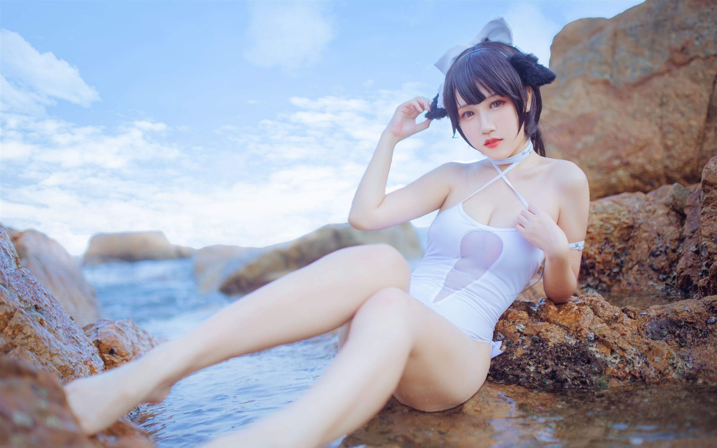 抖娘·利世 – 獒犬海边泳装插图1