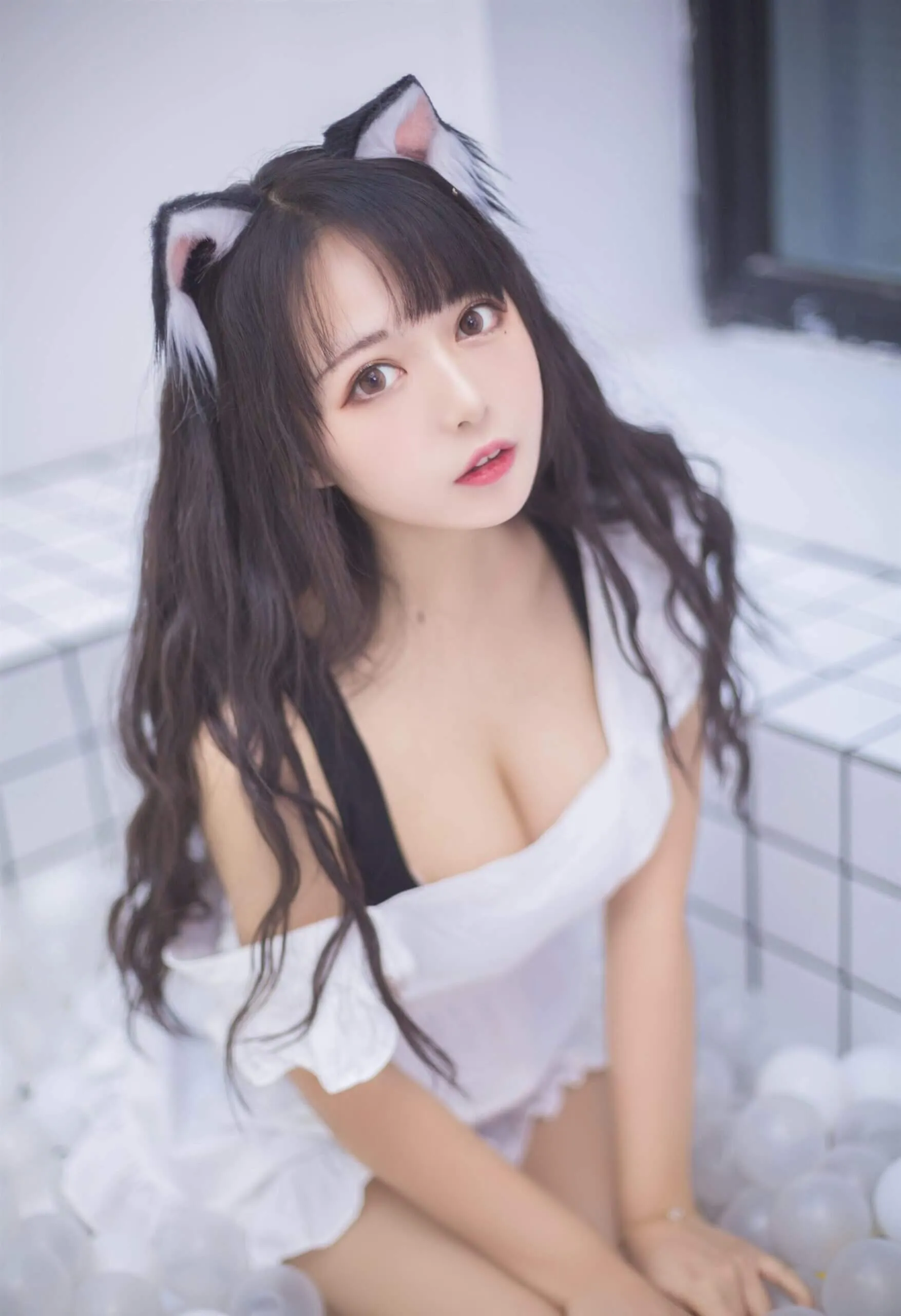 黑猫猫OvO – 海洋球喵-爱新番