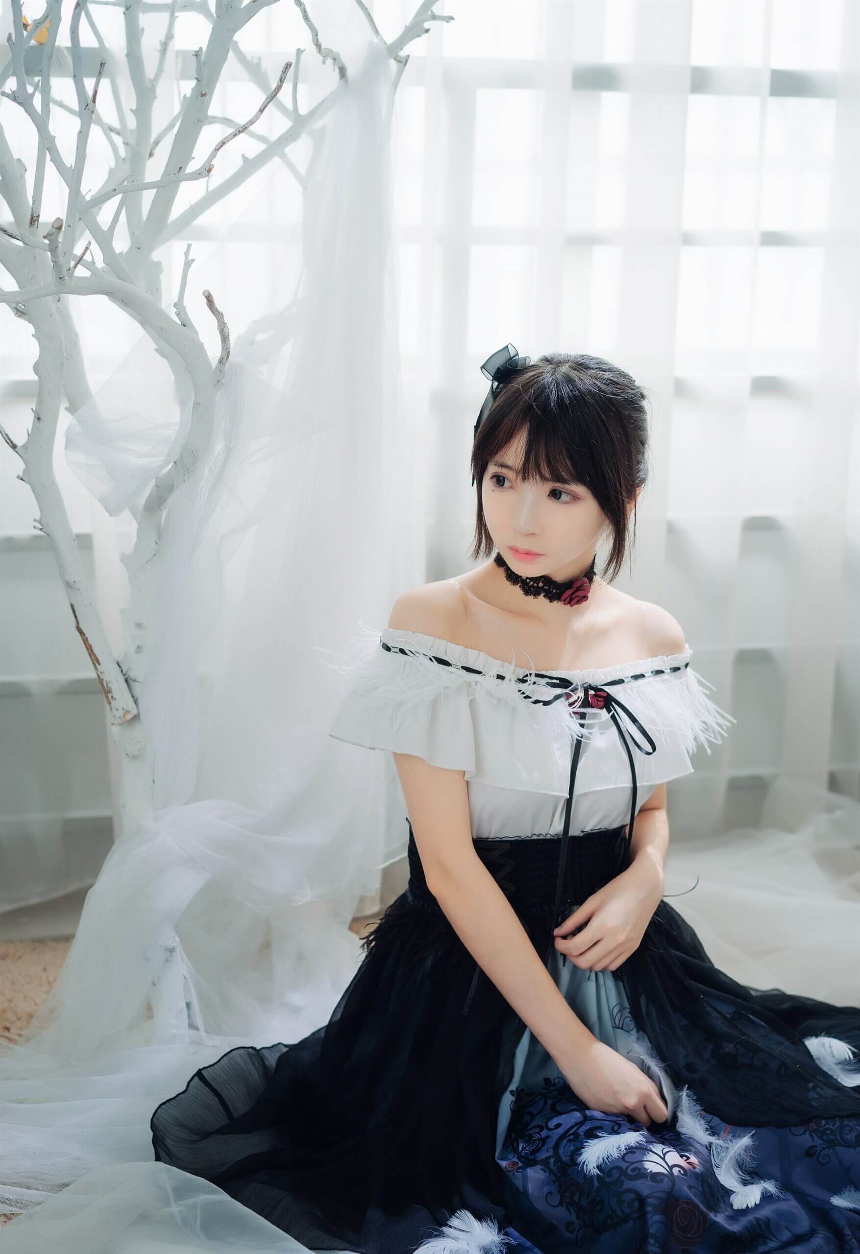 疯猫ss – 小裙子插图