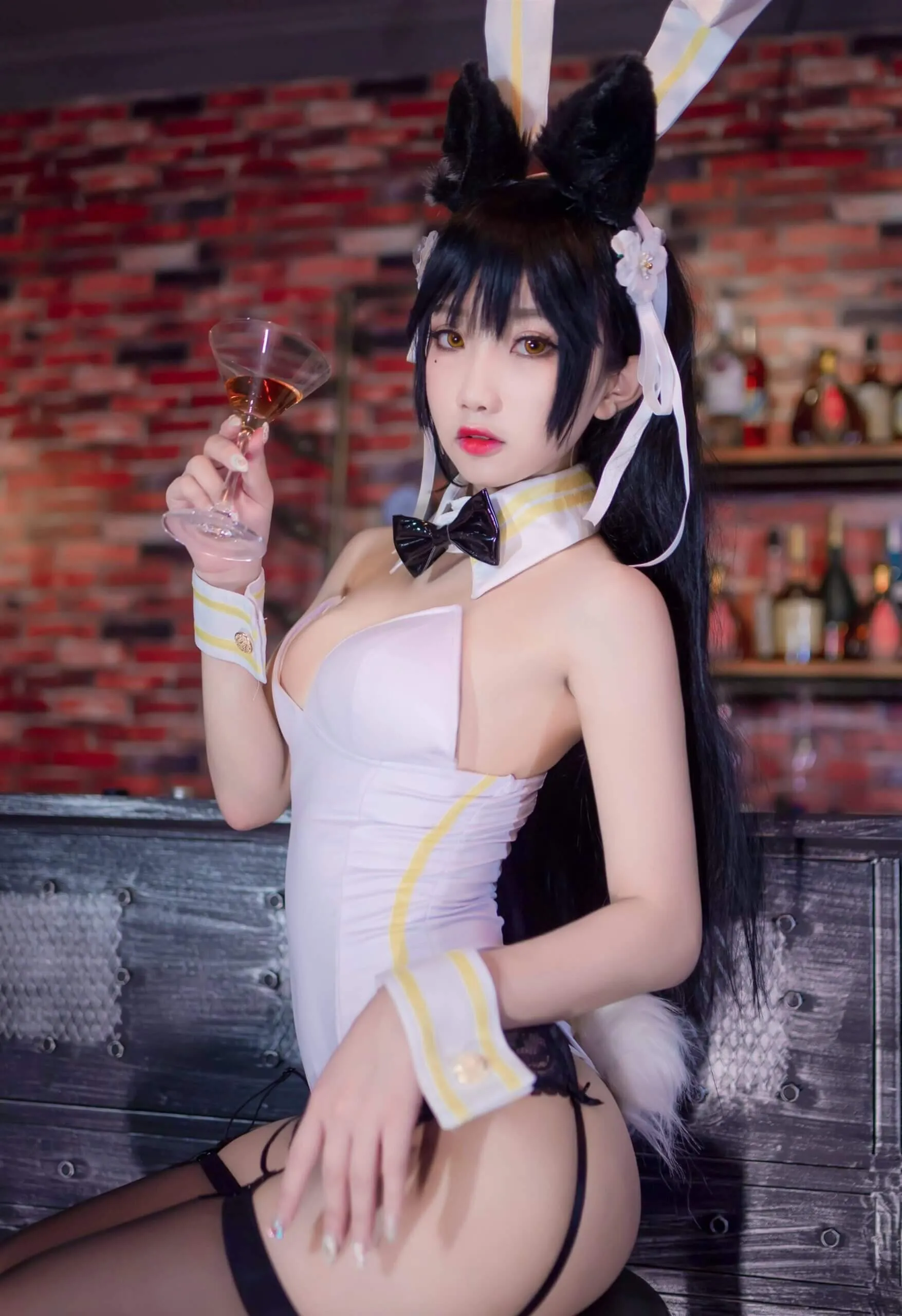 鬼畜瑶在不在w – 酒吧兔女郎插图1