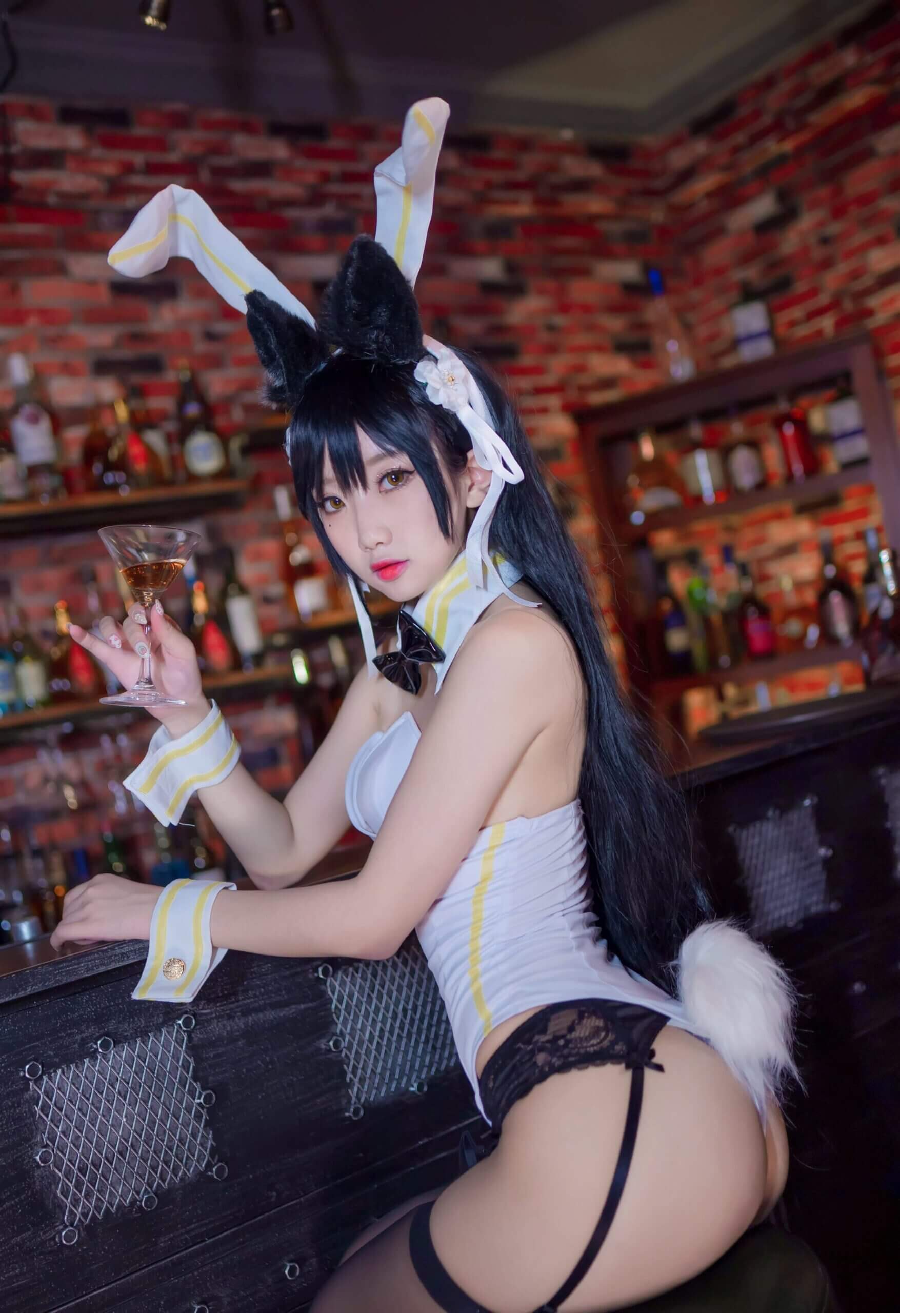 鬼畜瑶在不在w – 酒吧兔女郎插图