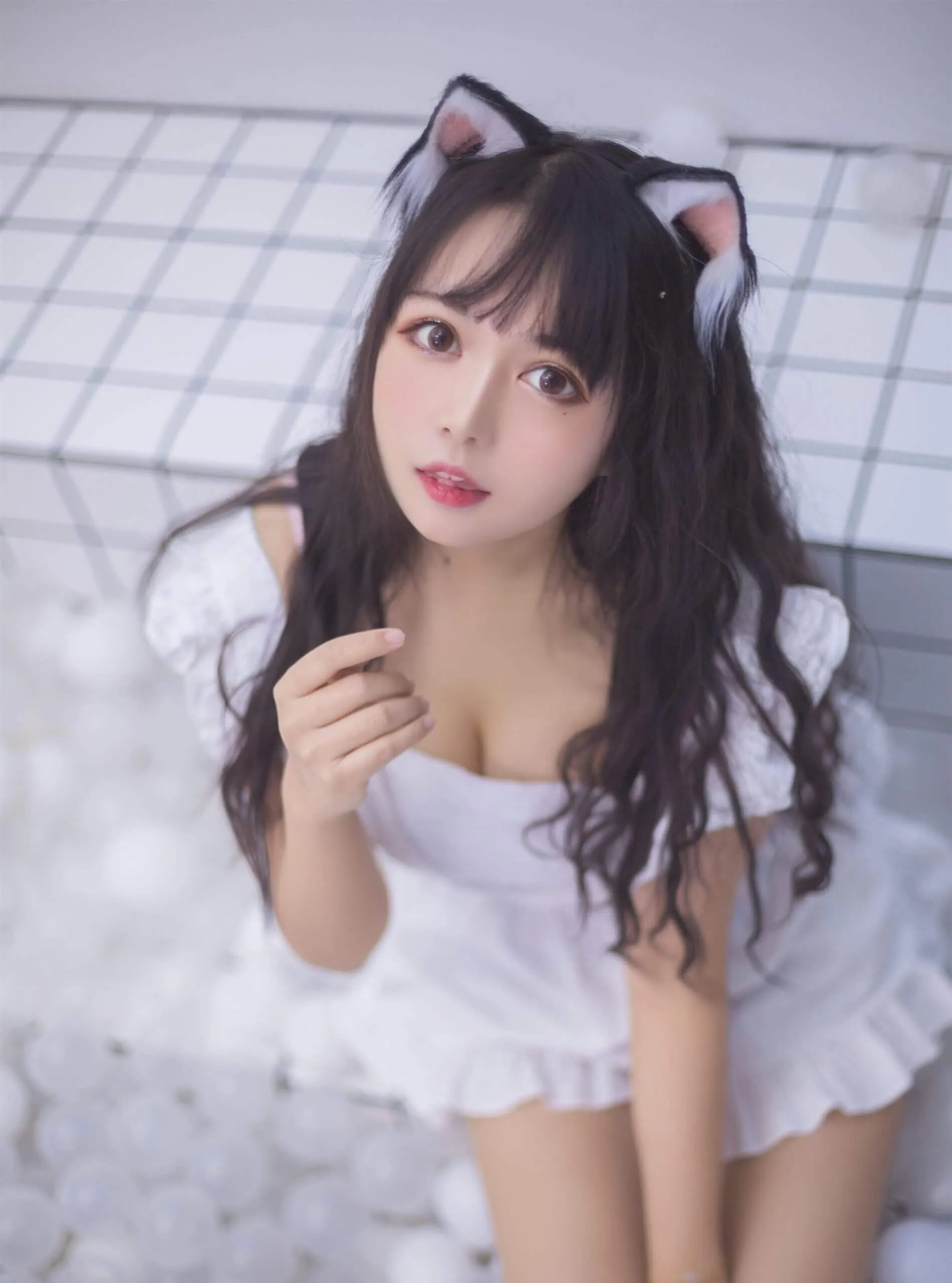 黑猫猫OvO – 海洋球喵插图1