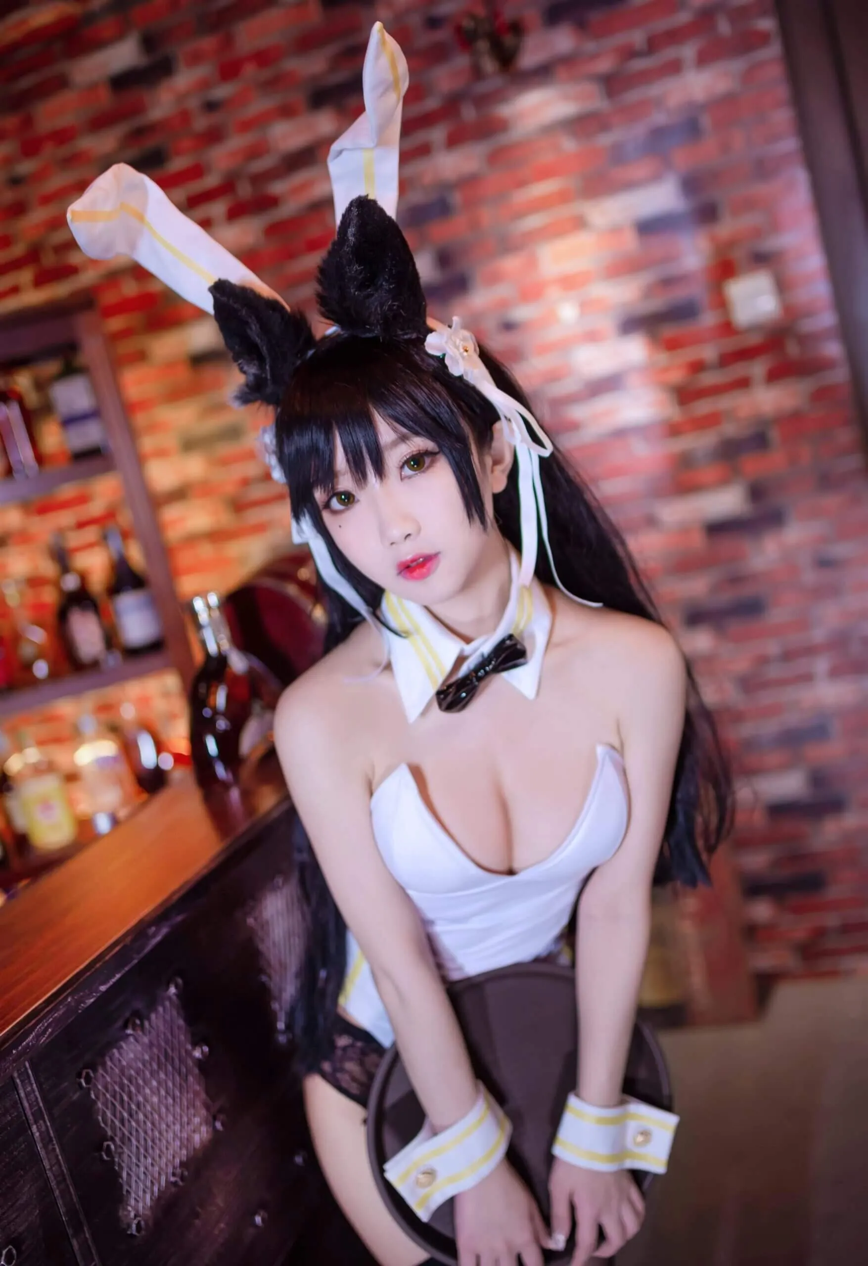 鬼畜瑶在不在w – 酒吧兔女郎-爱新番
