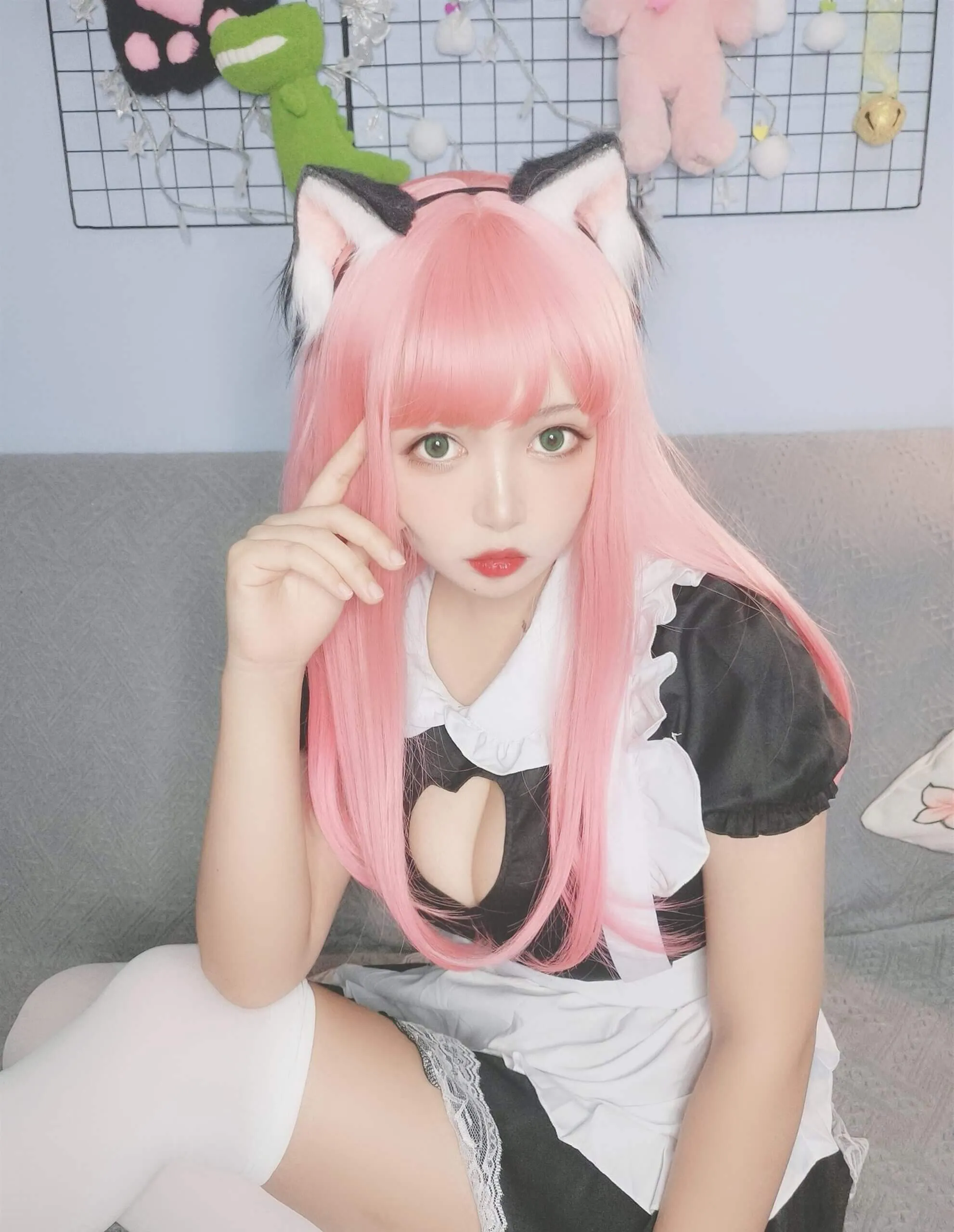 黑猫猫OvO – 猫女仆自拍-爱新番