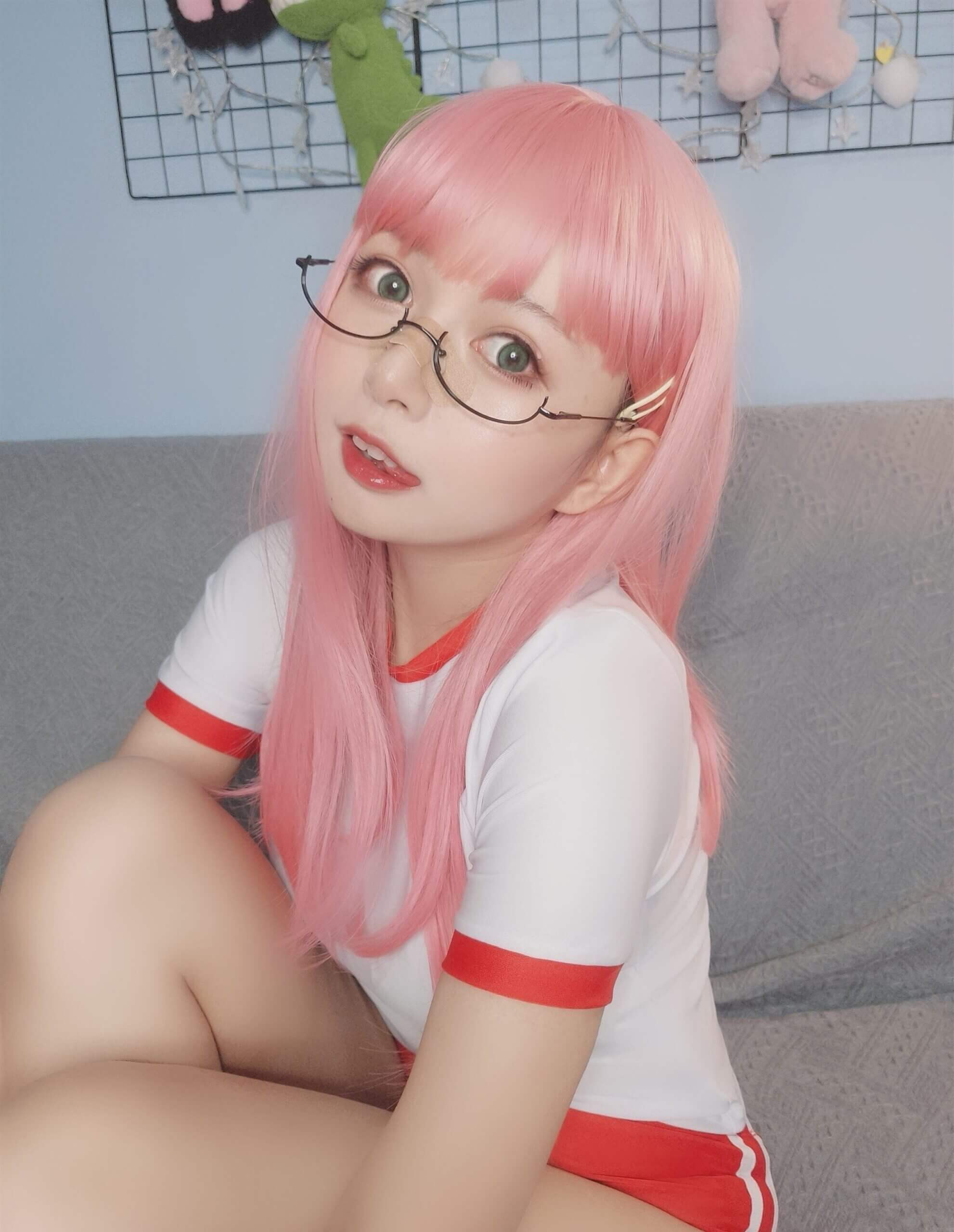 黑猫猫OvO – 体操服自拍插图1